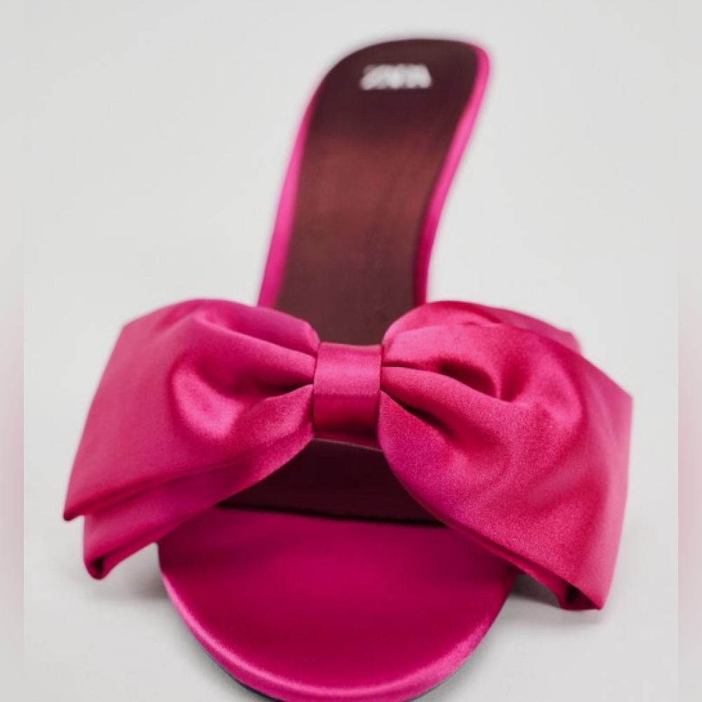 Pink bow Zara sandals